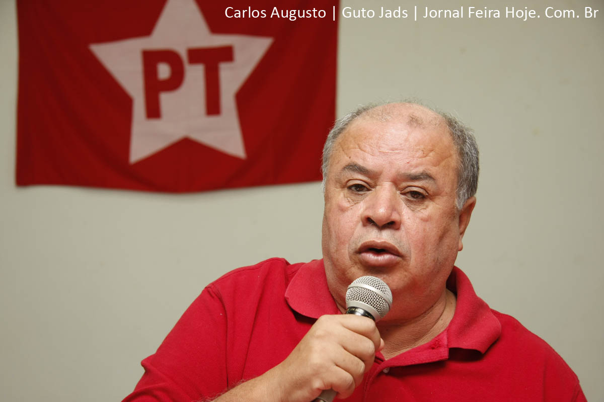 A realidade impôs o bom senso e a trama foi desfeita, declara o presidente do PT da Bahia, Jonas Paulo.