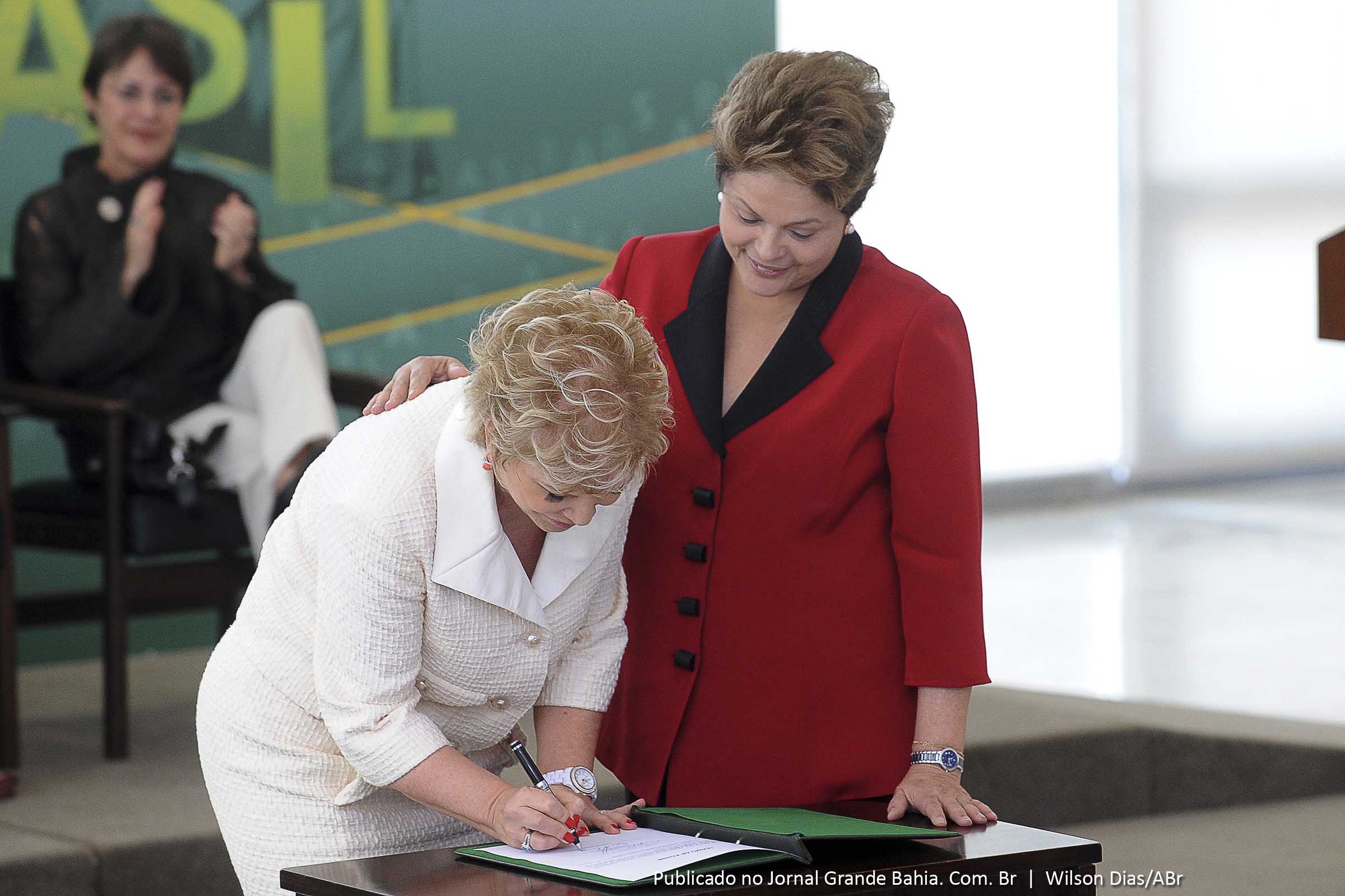 A presidenta Dilma Rousseff participa da cerimônia de posse da nova ministra da Cultura, Marta Suplicy, no Palácio do Planalto.