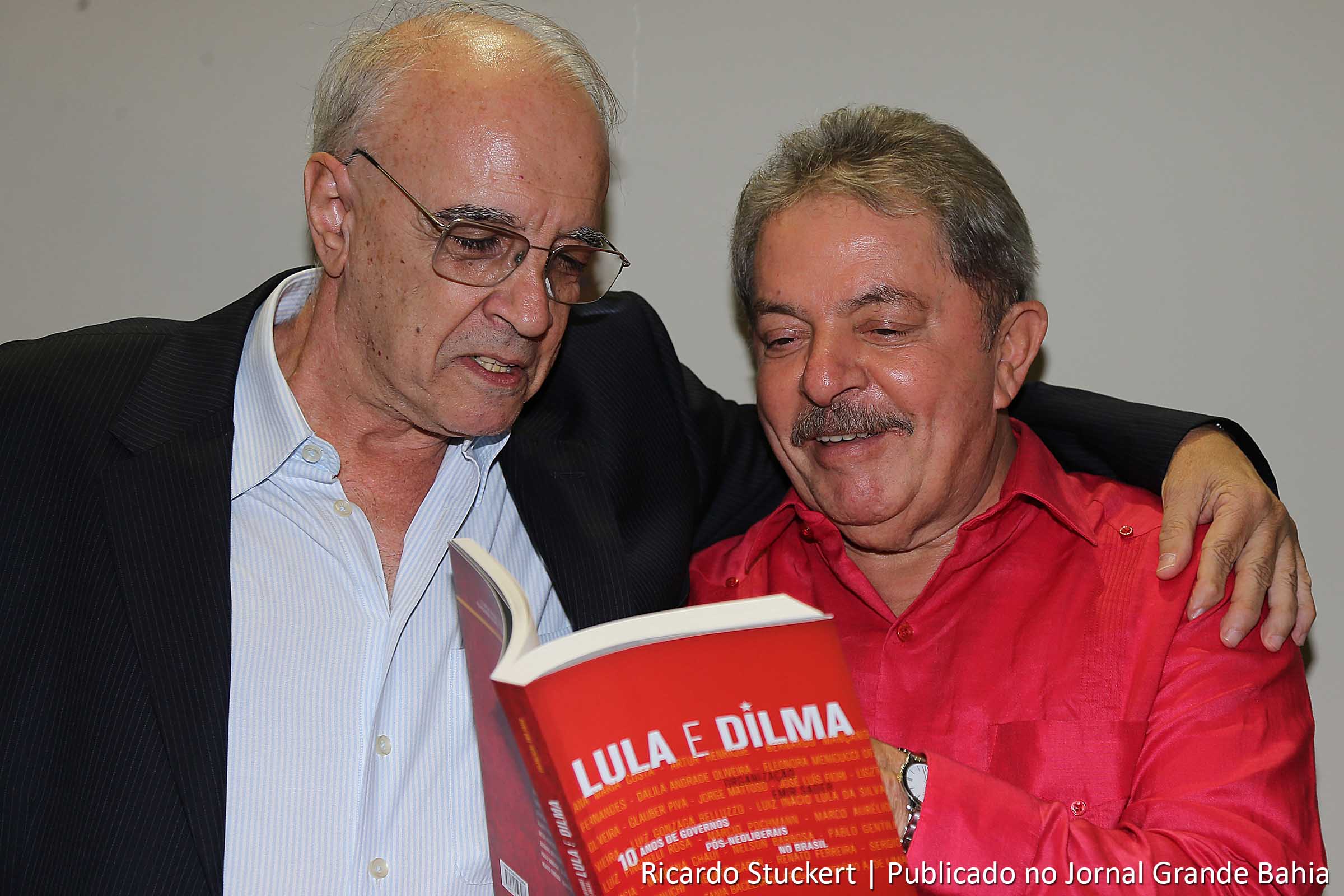 Emir Sader e o ex-presidente Luiz Inácio Lula da Silva, durante lançamento do livro '10 anos de governos pós-neoliberais no Brasil – Lula e Dilma'.