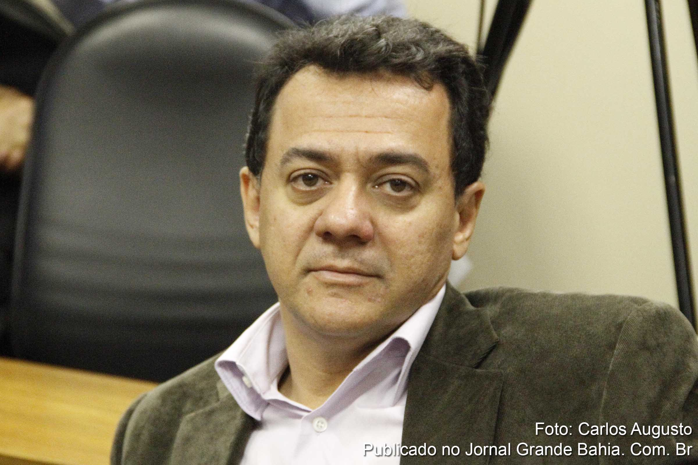 Marcelo Alexandrino é presidente da Associação Empresarial e Comercial de Feira de Santana e assina o documento. (Foto: Carlos Augusto | Jornal Grande Bahia)