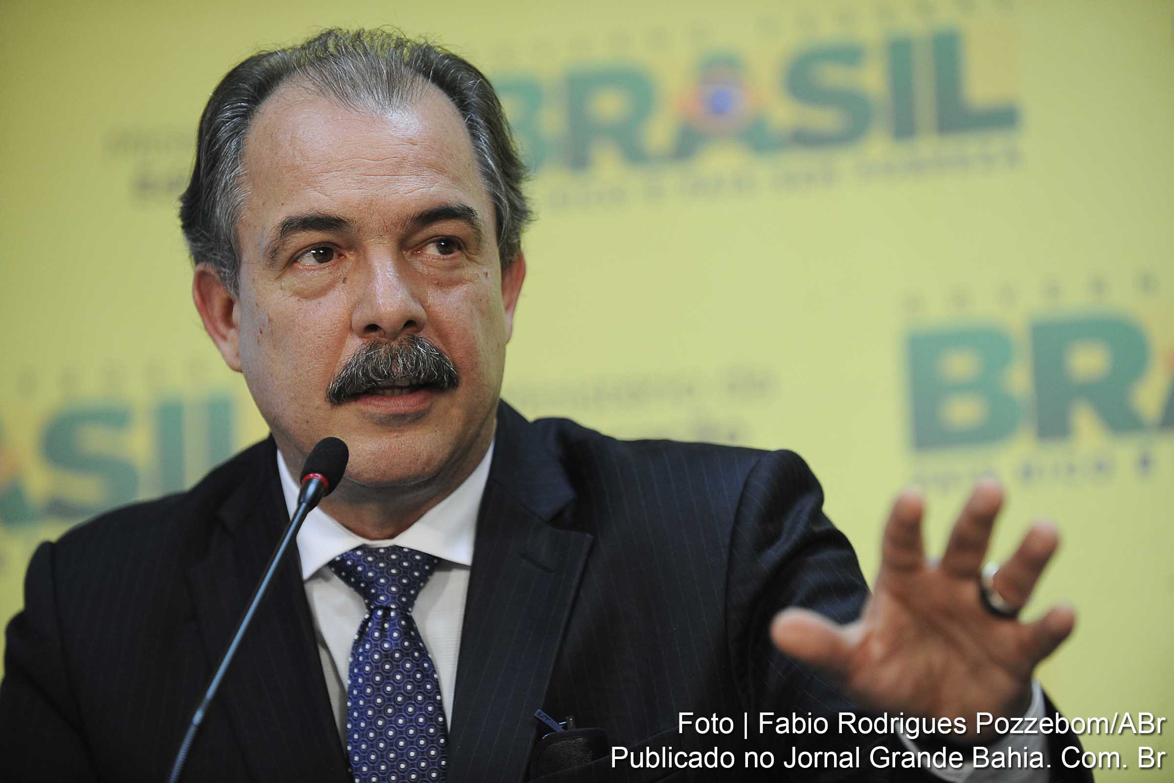 Aloizio Mercadante: “Durante quatro anos da gestão do Armínio Fraga no Banco Central, no governo Fernando Henrique Cardoso, a meta não foi cumprida e o governo anterior entregou o País com uma taxa de inflação de 12,5%.".