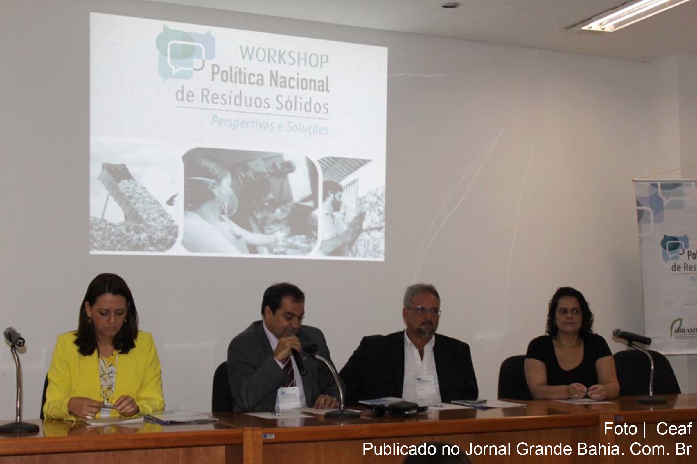 Implantação da política nacional de resíduos sólidos em todos os municípios brasileiros foi tema de workshop.