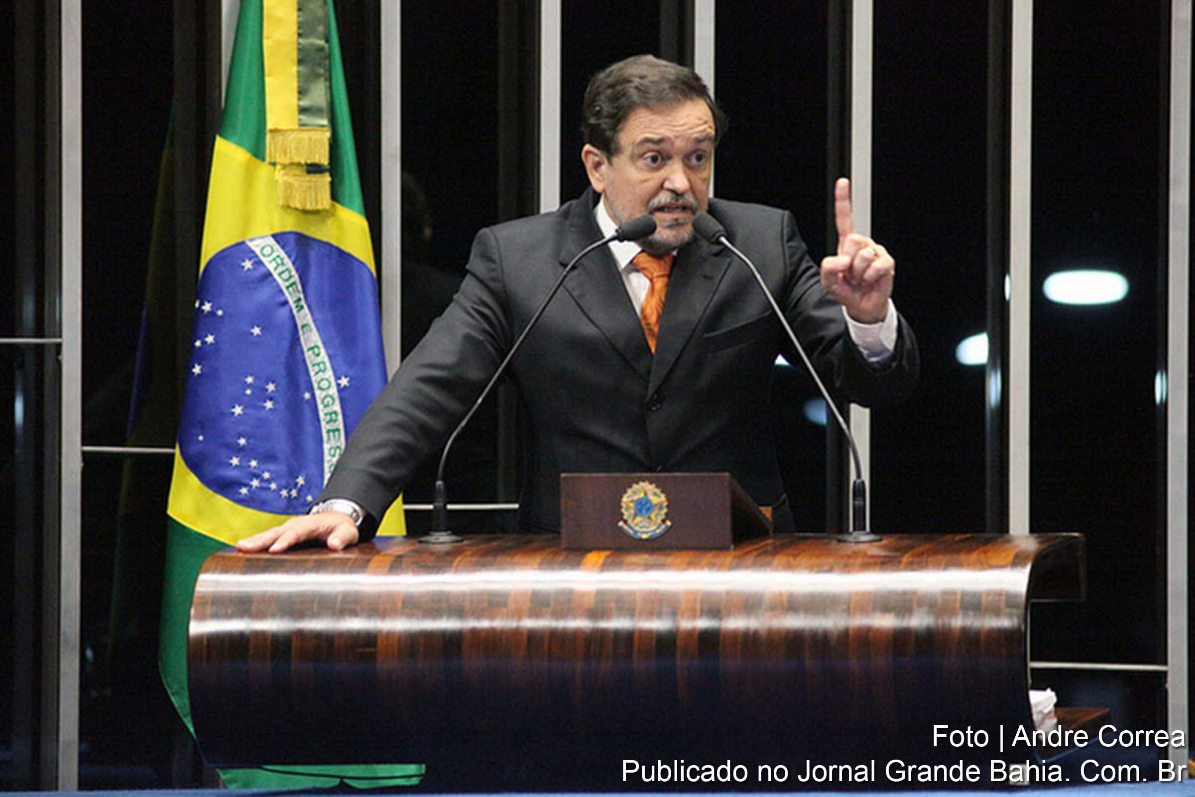 Senador Walter Pinheiro (PT/BA), vice-líder do Governo no Congresso Nacional.