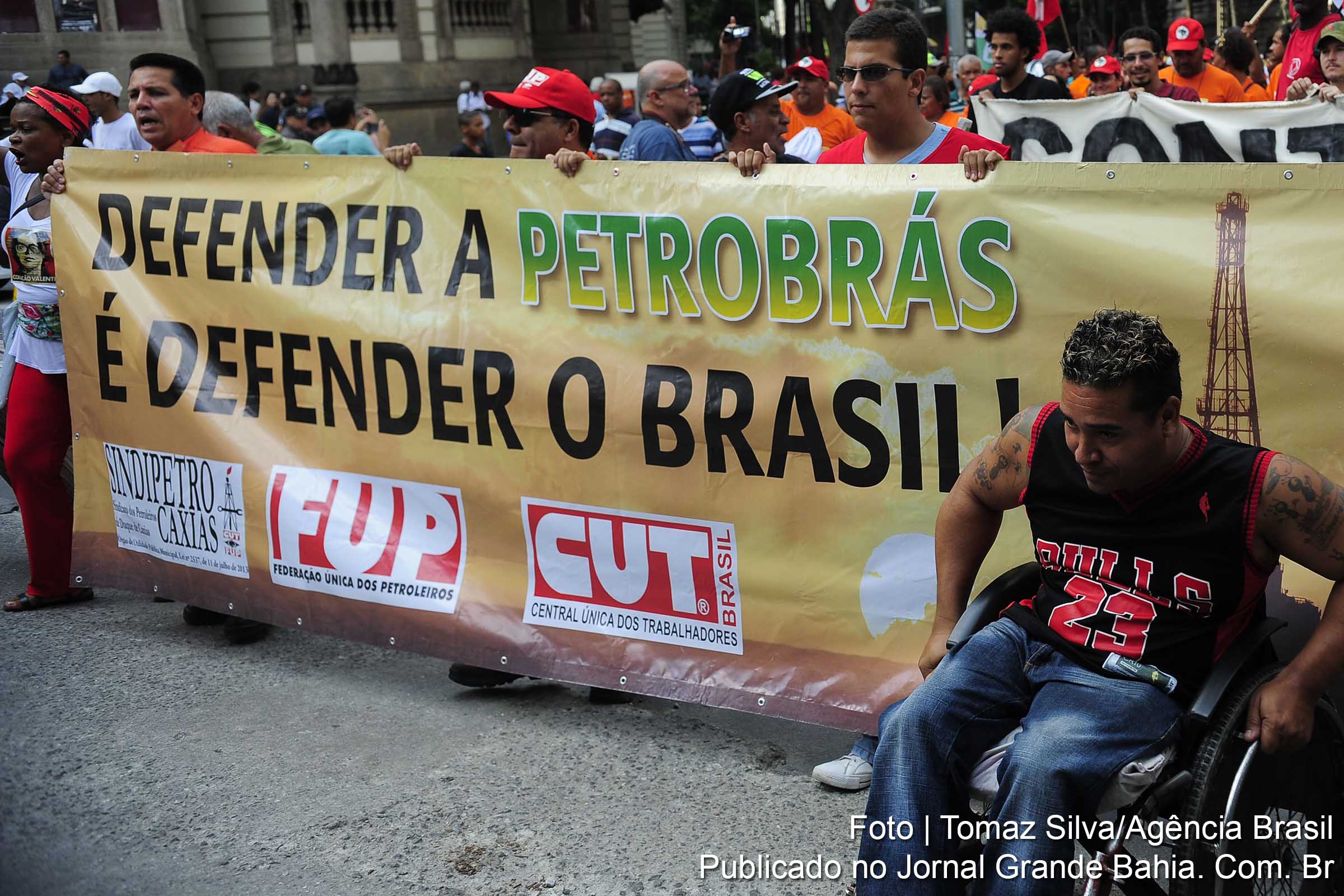Atos em defesa da Petrobras ocorreram em várias partes do Brasil.