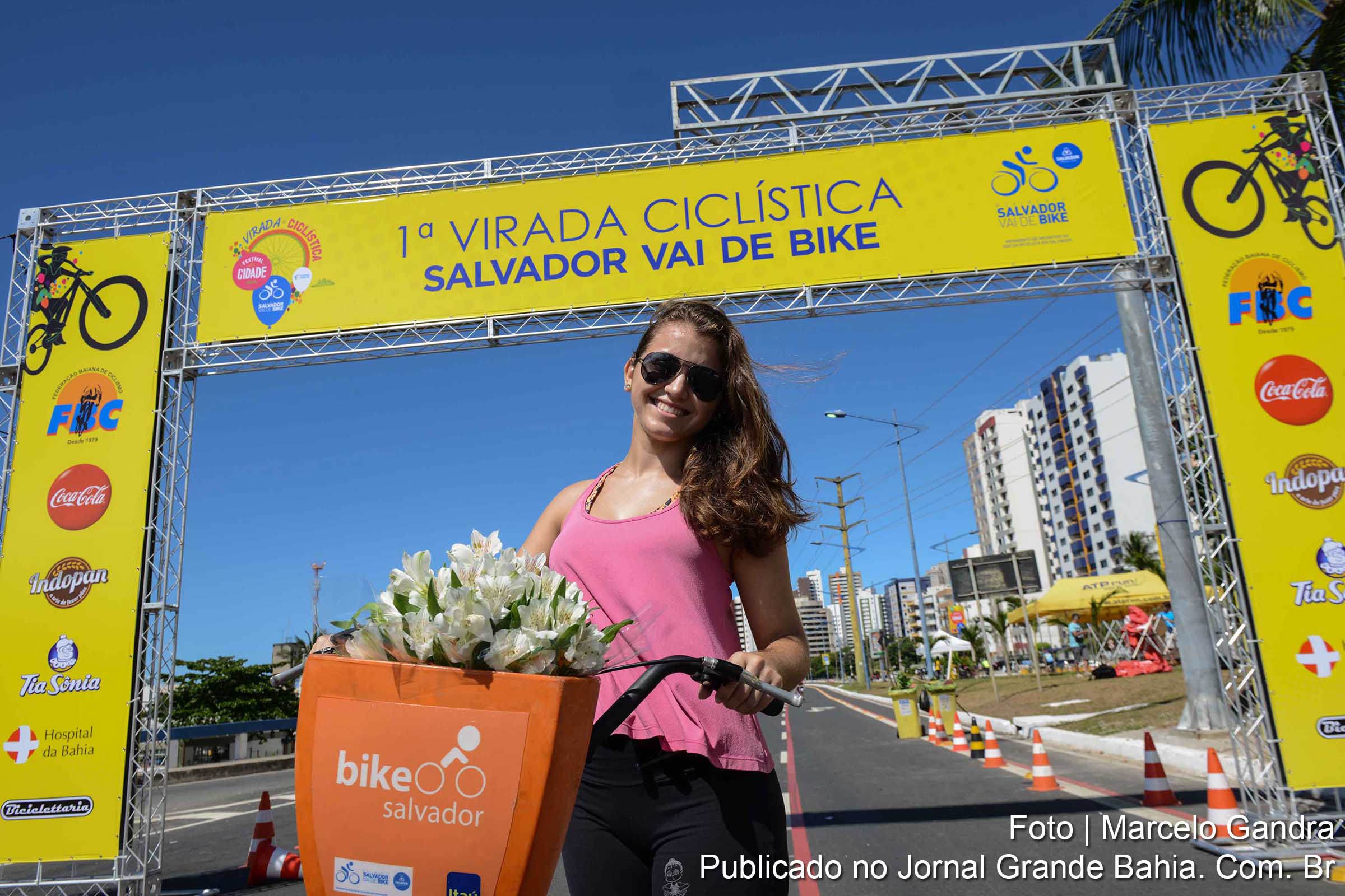 Bike Salvador homenageia cidade.