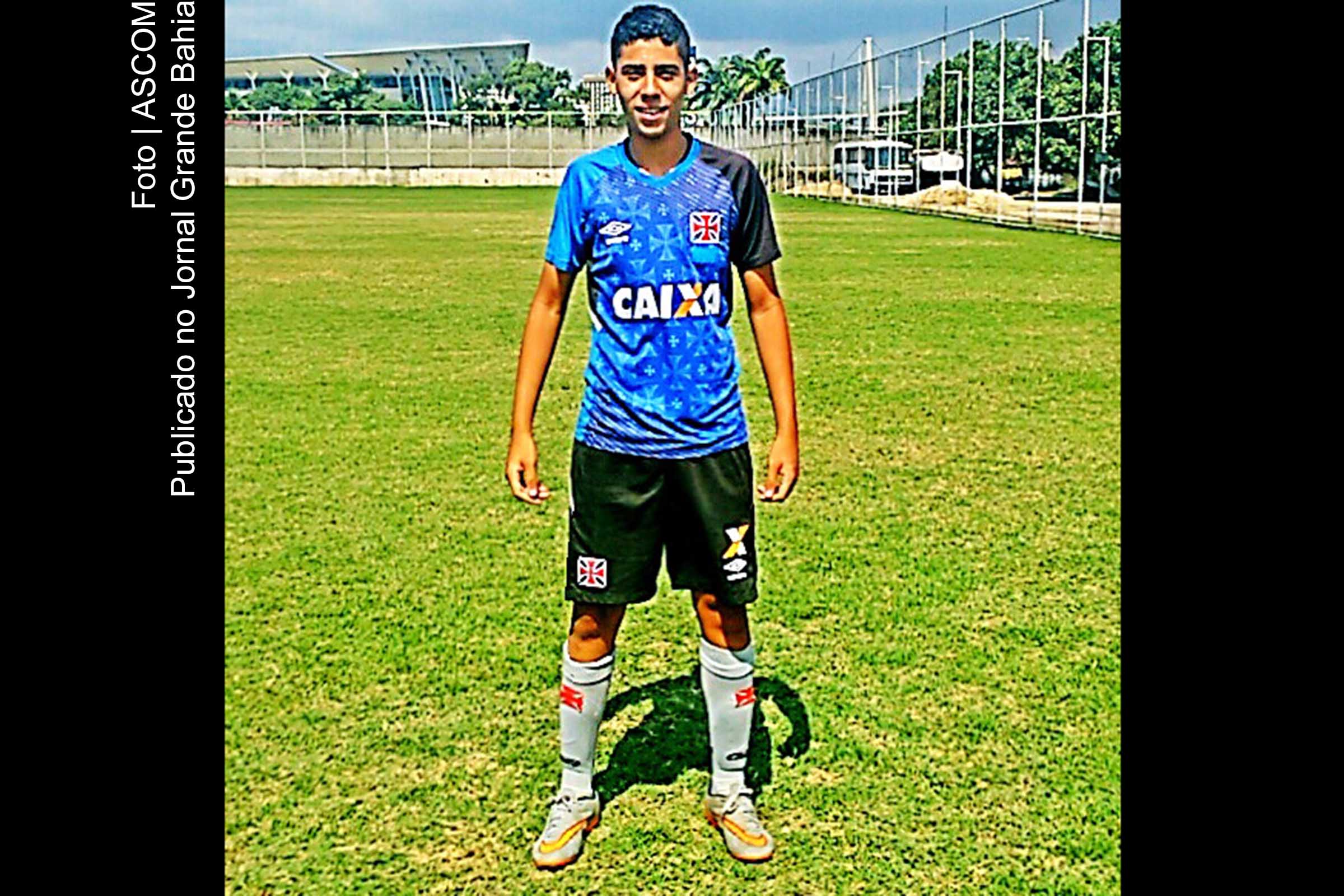 Carlos Eduardo foi formado pelo projeto de divisão de base do FSA Esporte Clube.