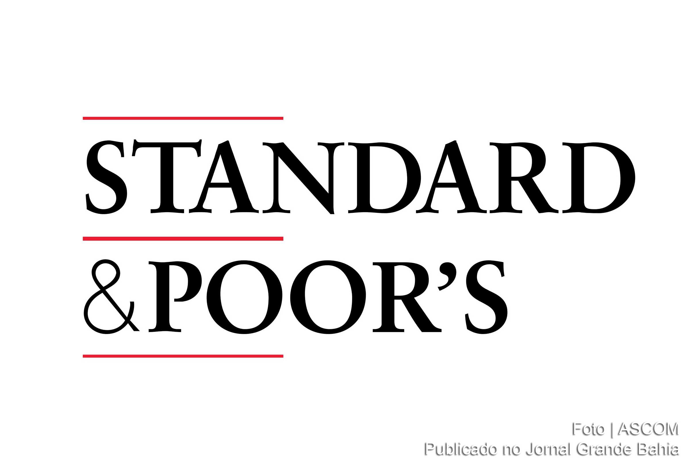 Standard & Poor's reduz nota de 13 bancos que operam no Brasil.