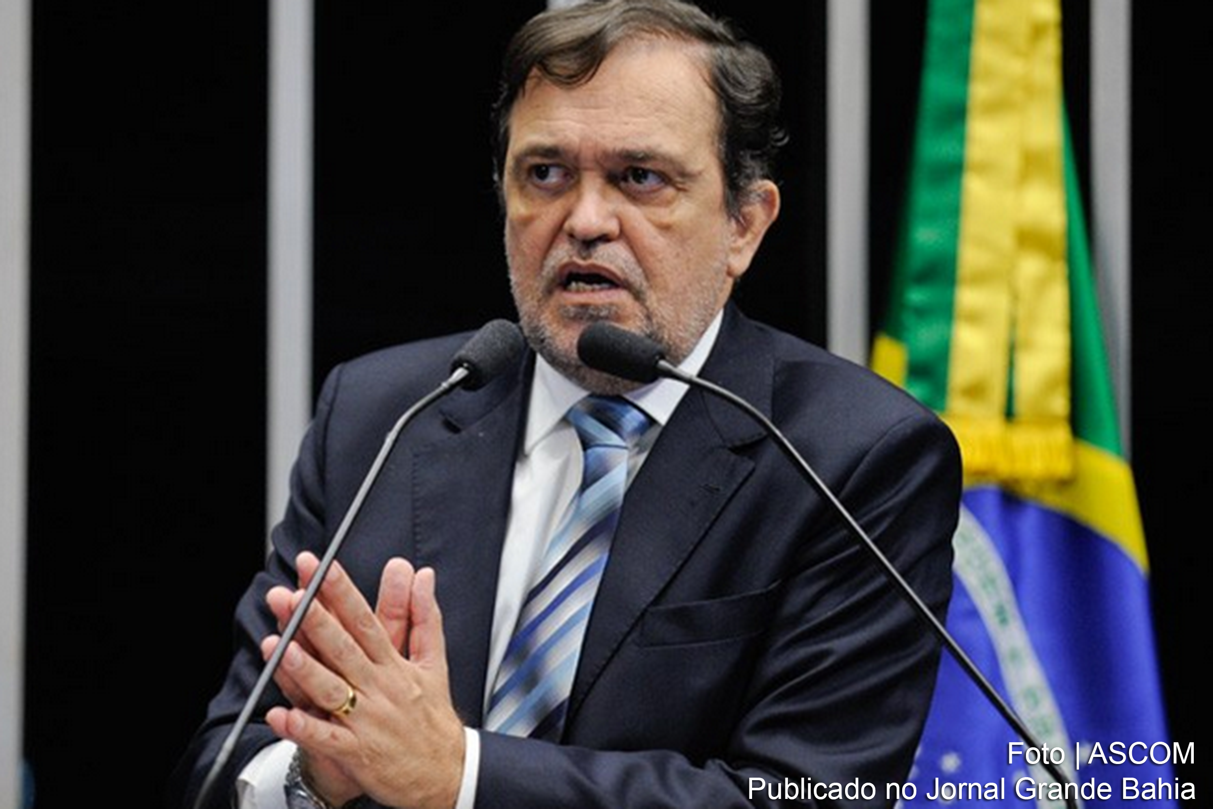Walter Pinheiro comemorou a aprovação do fim de doações de empresas no âmbito da reforma política.
