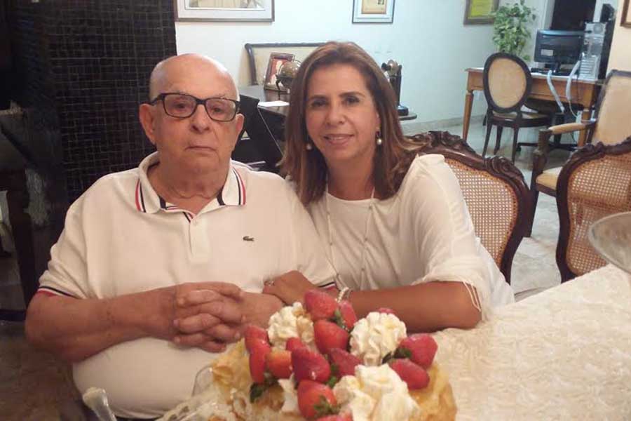 O usineiro Jose da Costa Falcão e sua filha a aniversariante Adenil de Fátima.