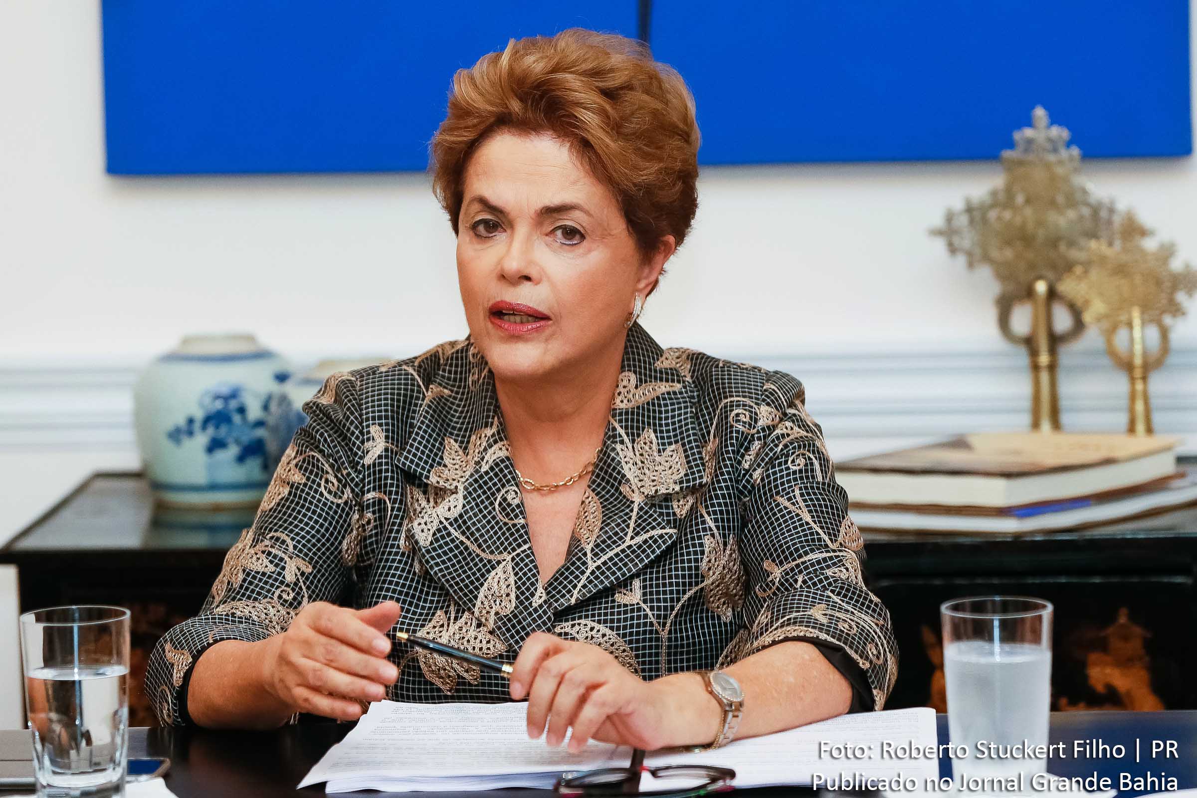 Presidente Dilma Rousseff denunciou à imprensa internacional que existe um Golpe de Estado em curso no Brasil.