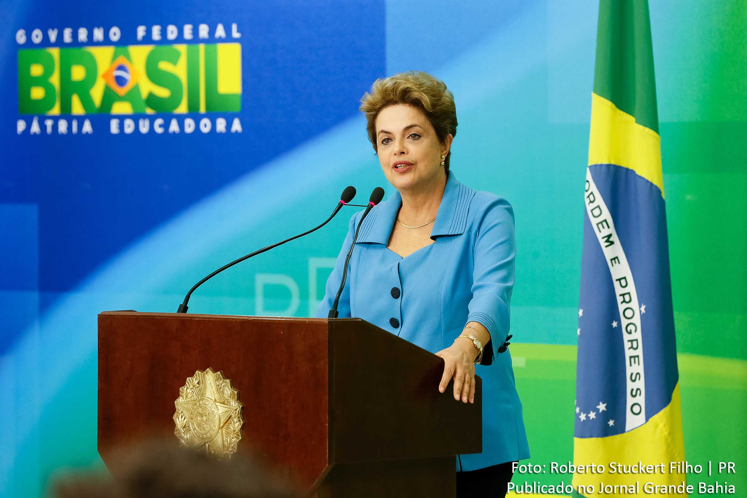 Presidente Dilma Rousseff, fazendo menção indireta ao presidente da Câmara, deputado Eduardo Cunha, ela afirmou que “aqueles que têm conta no exterior” presidiram o processo.