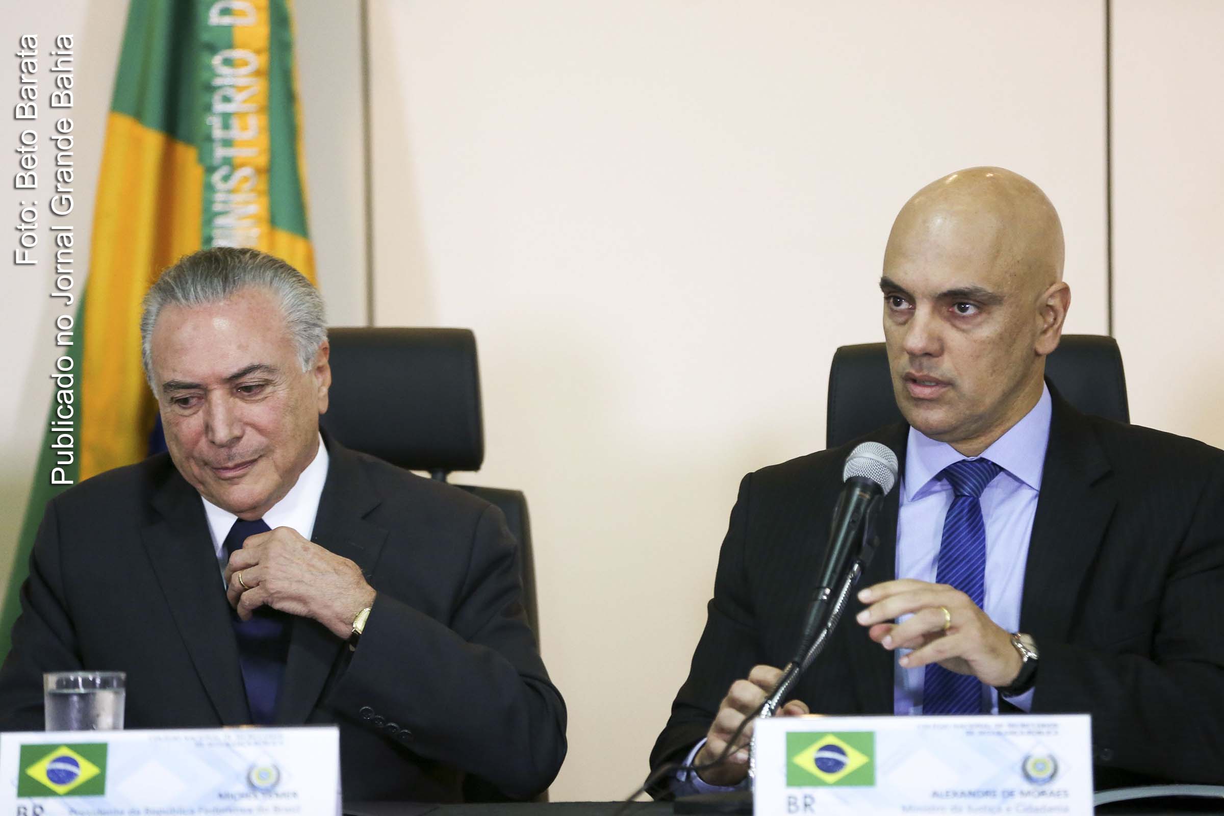 Presidente Michel Temer e ministro Alexandre de Moraes. Citação de Temer no Caso Lava Jato constrange a nação.