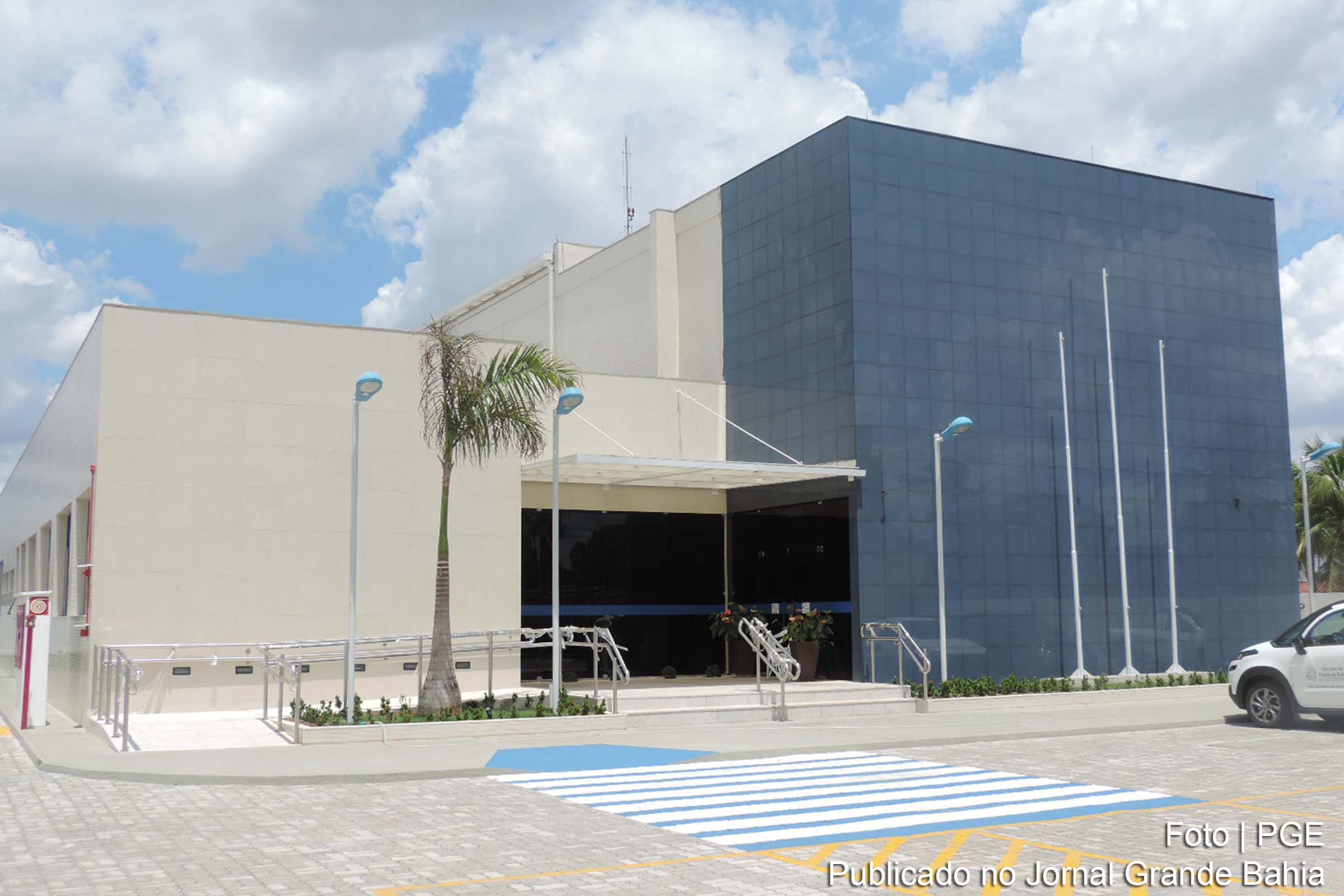 Fachada da sede regional da Procuradoria Geral do Estado da Bahia de Feira de Santana (PGE Feira de Santana).