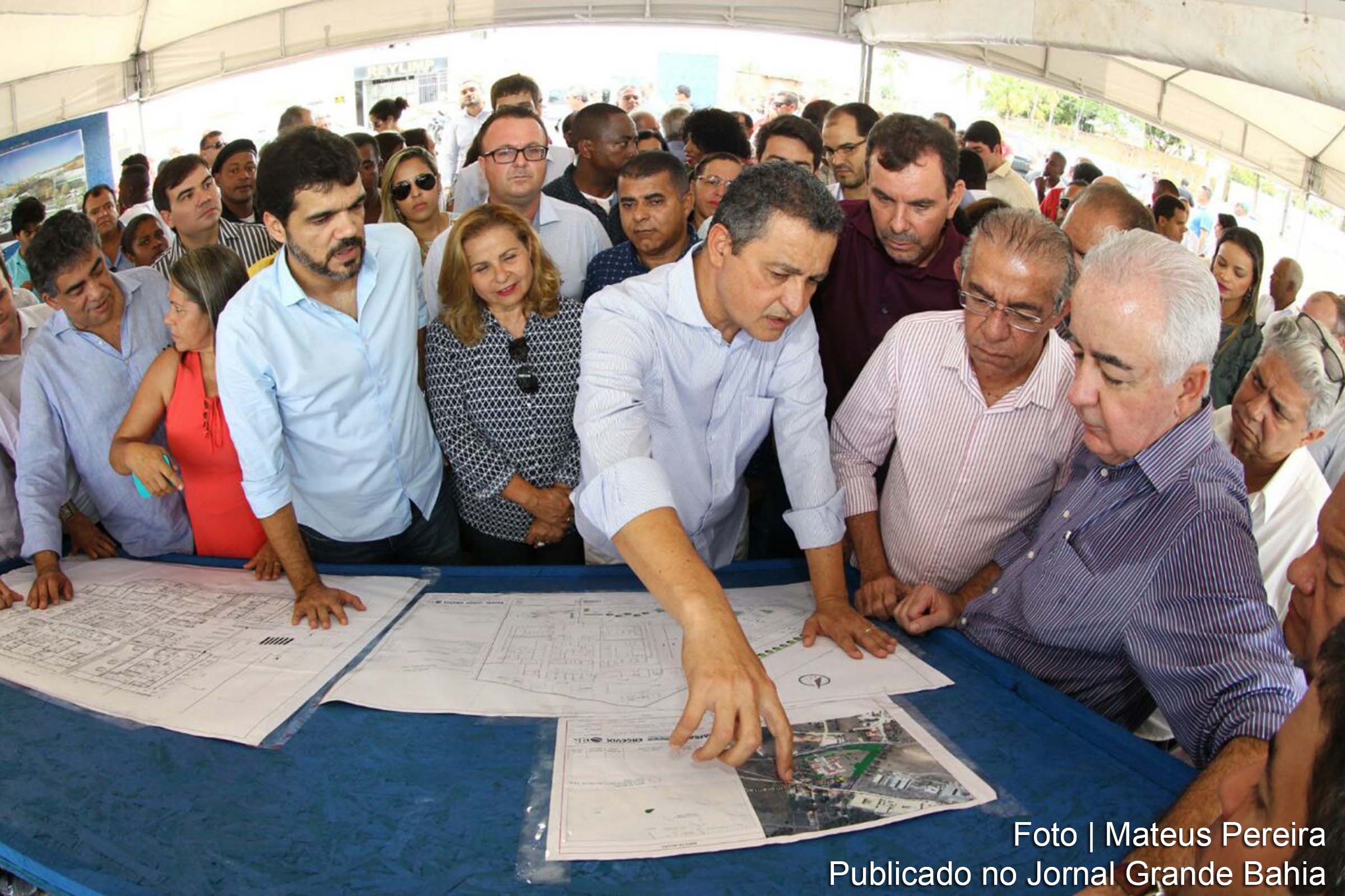 Governador Rui Costa visita o terreno onde será construída a Policlínica Regional em Santo Antônio de Jesus.
