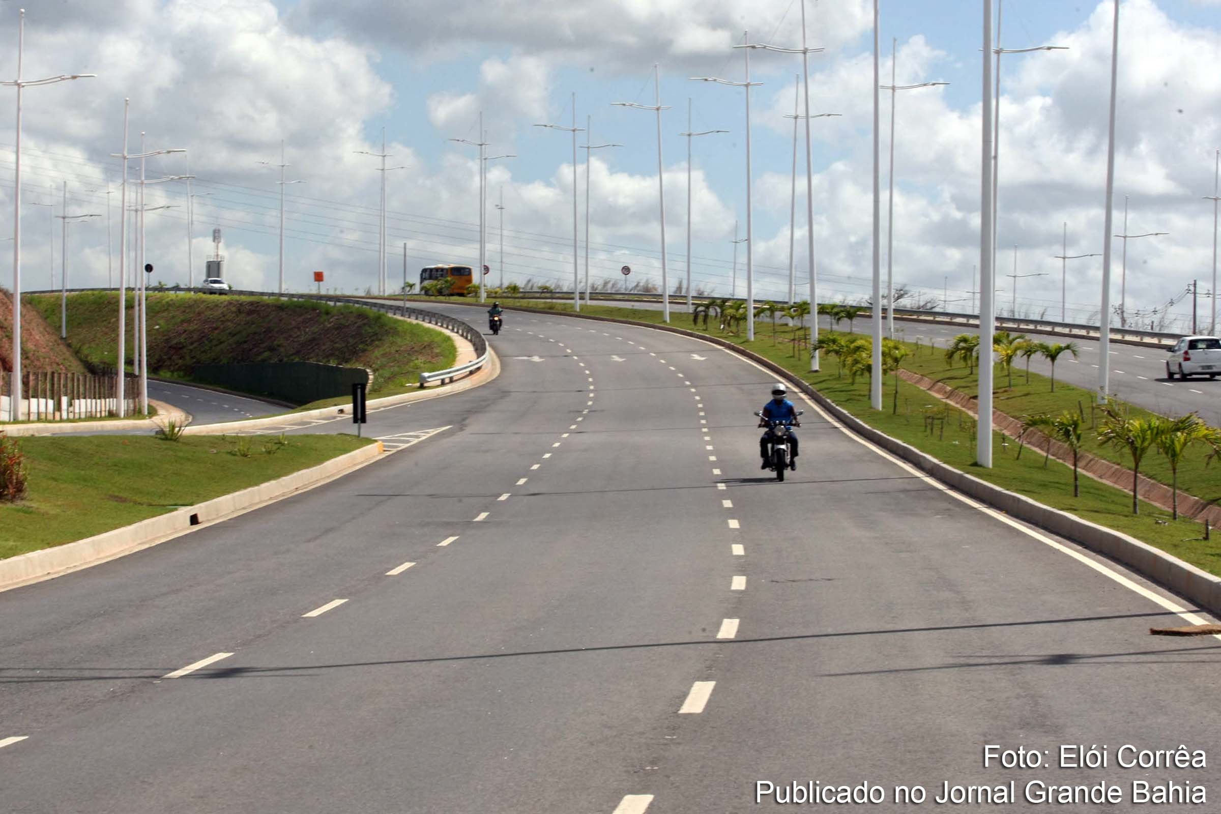 Avenida Orlando Gomes é exemplo de investimento do governo Rui Costa no sistema de mobilidade urbana de Salvador.