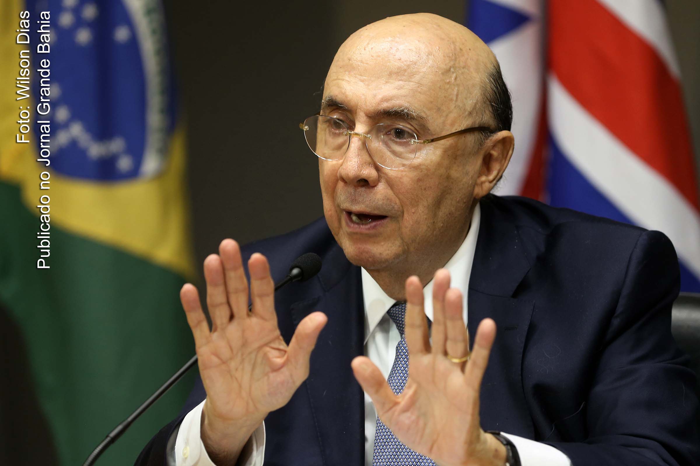 Ministro Henrique Meirelles negou que a equipe econômica estude novos aumentos de tributos.