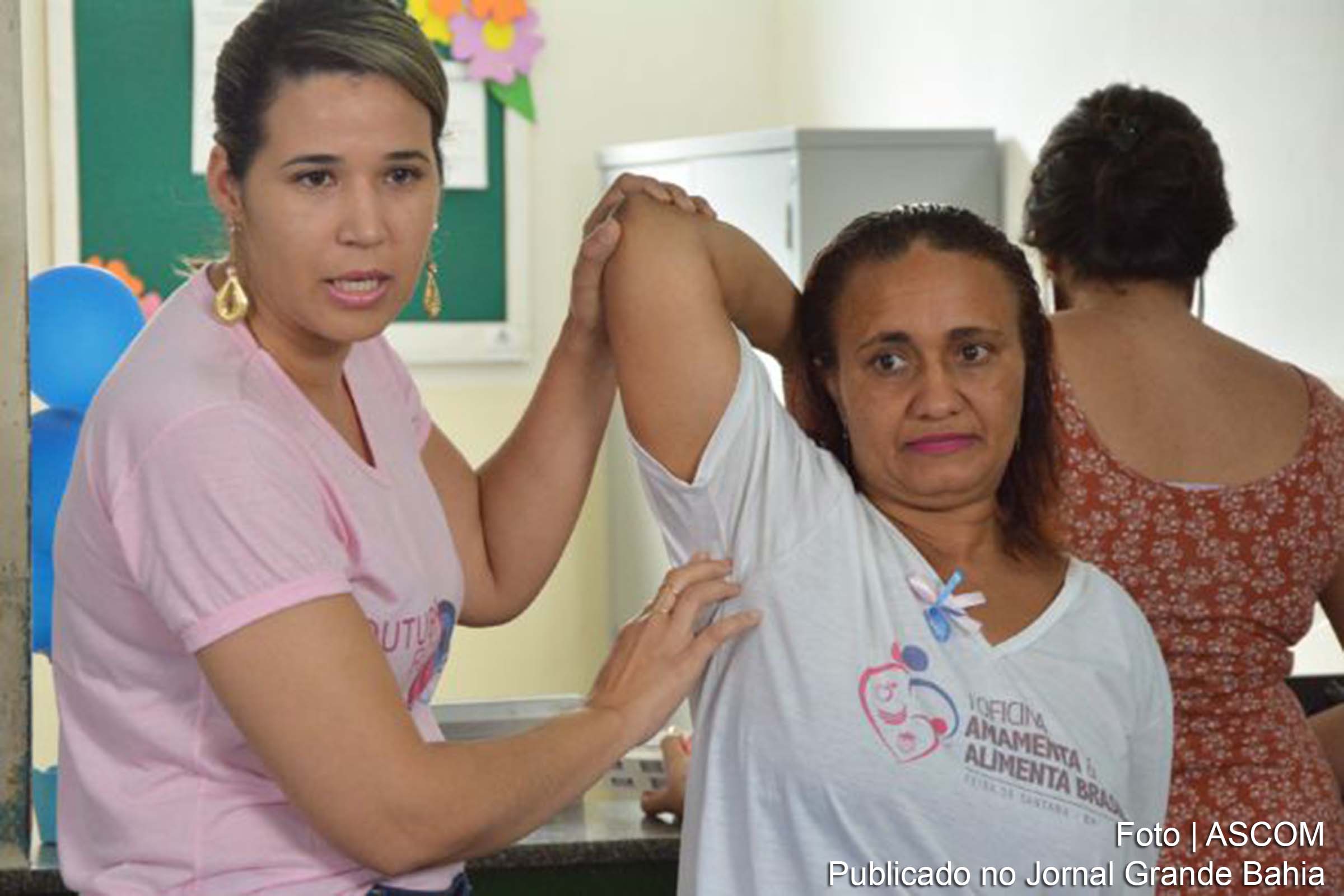 Campanha de prevenção ao câncer de mama no Outubro Rosa, em Feira de Santana.