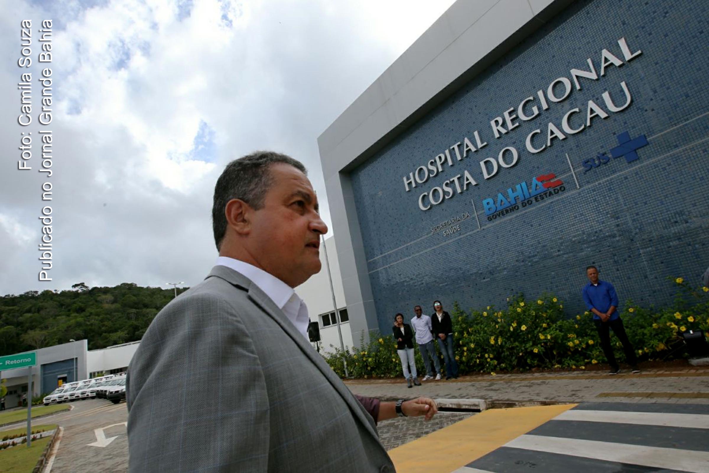 Rui Costa durante visita ao Hospital Regional Costa do Cacau