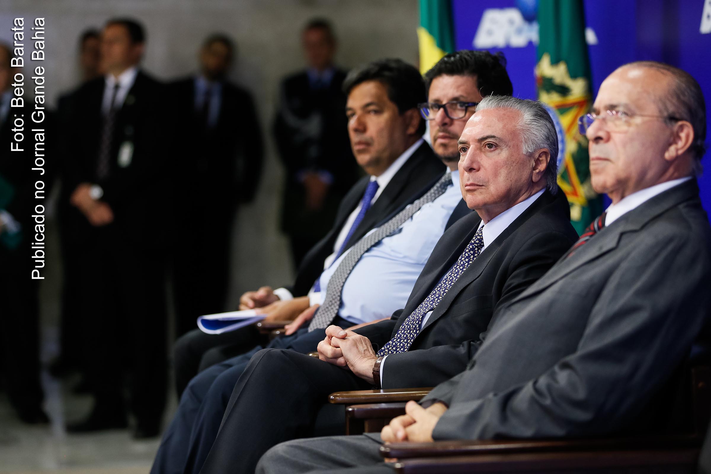 Presidente Michel Temer é investigado por corrupção, envolvendo o Porto de Santos, em São Paulo.