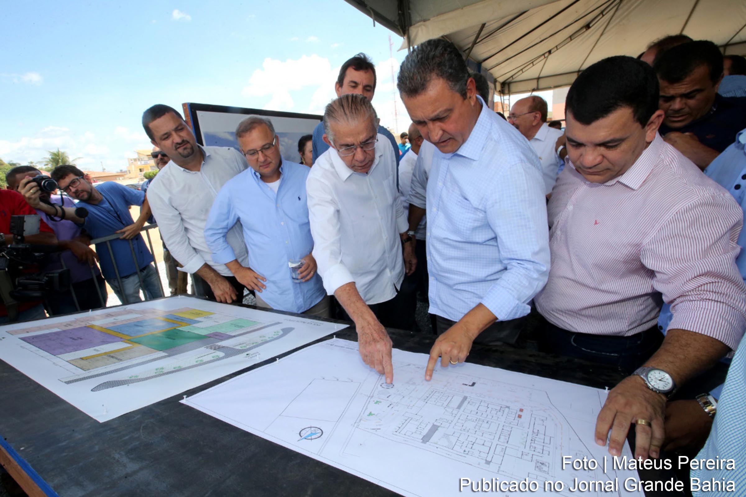 Governador Rui Costa visita cidades do interior e anuncia investimentos.