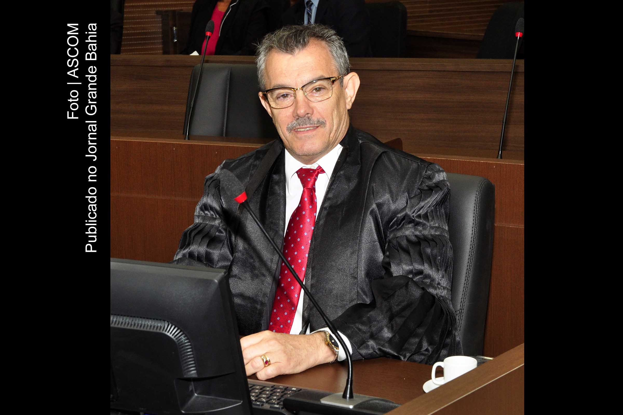 Desembargador Baltazar Miranda Saraiva presidiu sessão da 5ª Câmara Cível do TJBA, em que foram julgados 330 processos.