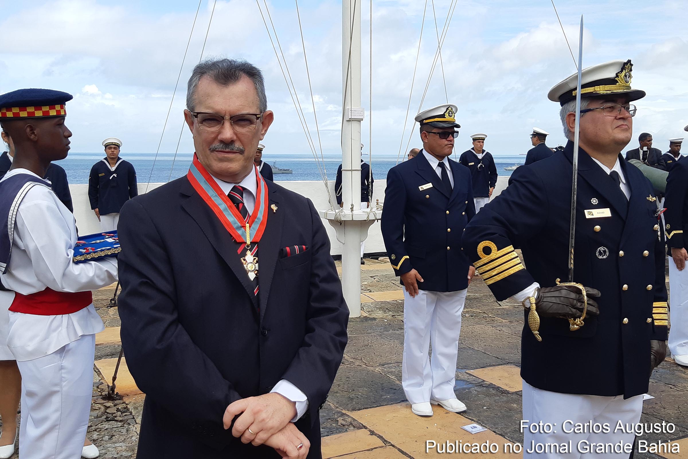 Desembargador Baltazar Miranda Saraiva é condecorado pela Marinha do Brasil, durante celebração dos 153 anos da Batalha Naval do Riachuelo, em Salvador.