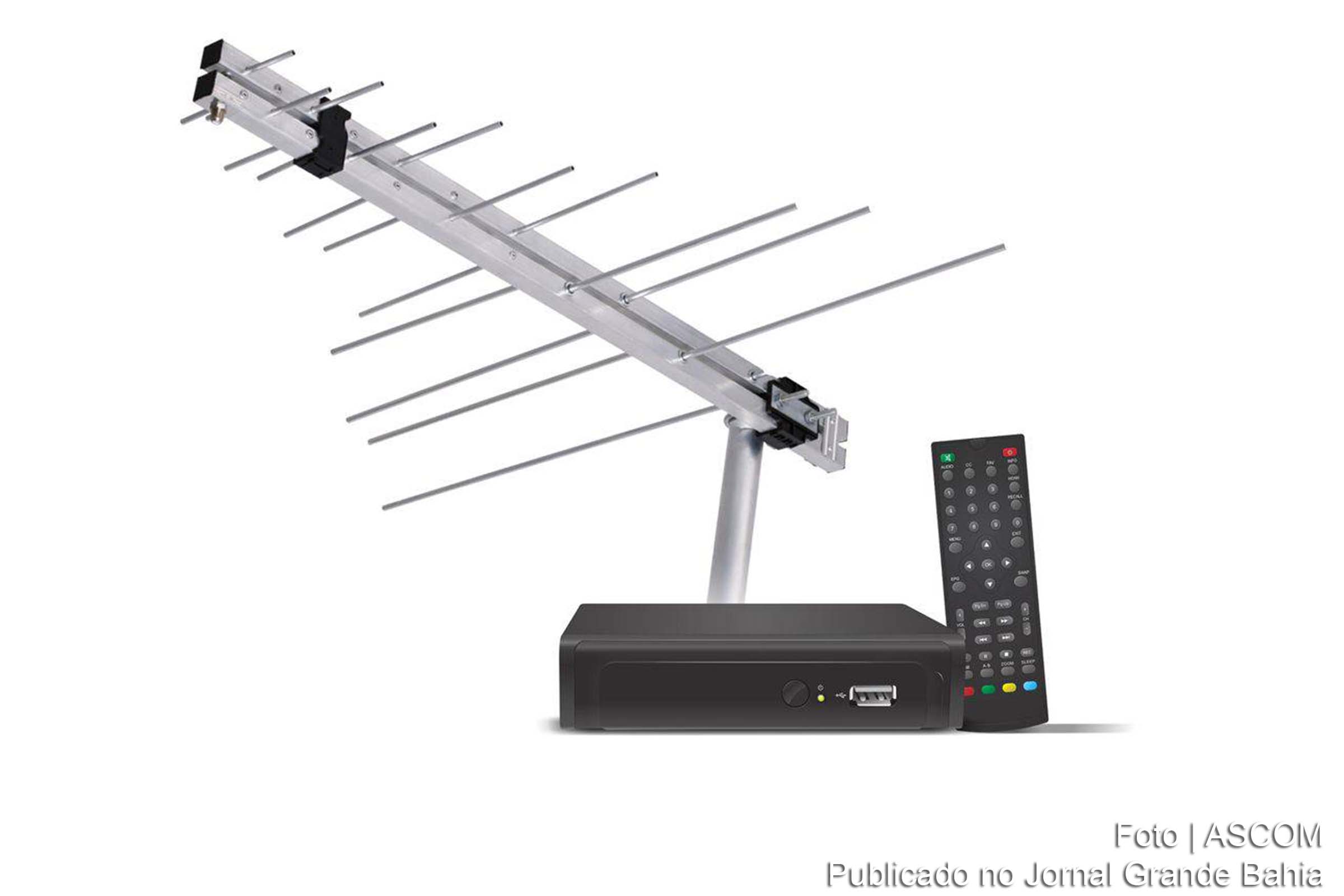 O kit da TV Digital está sendo distribuído para quem não tem condições de adquirir um aparelho de TV moderno ou comprar um conversor.