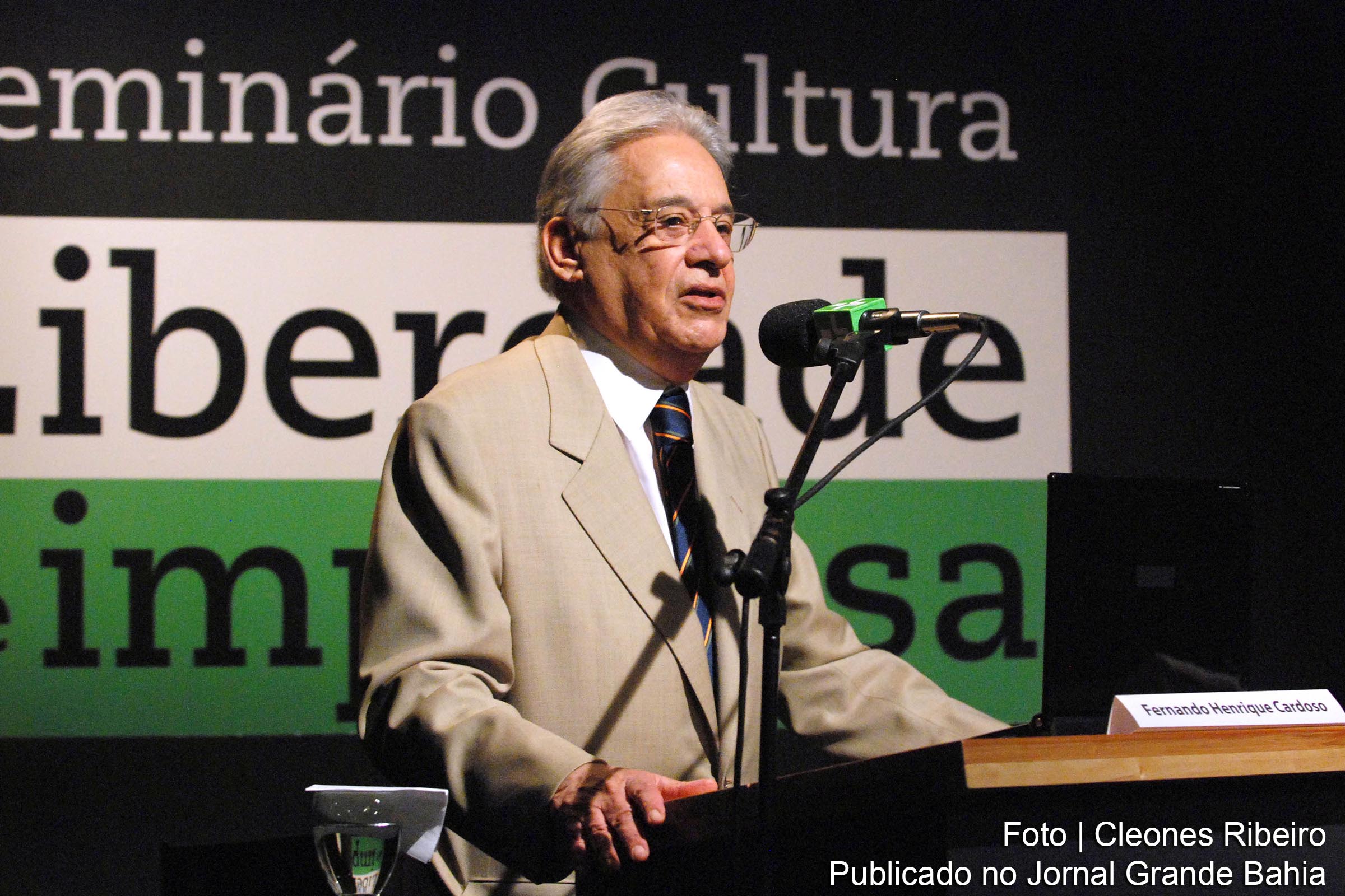Fernando Henrique Cardoso (FHC) afirmou que a liberdade de imprensa e de expressão está em risco em todo lugar.