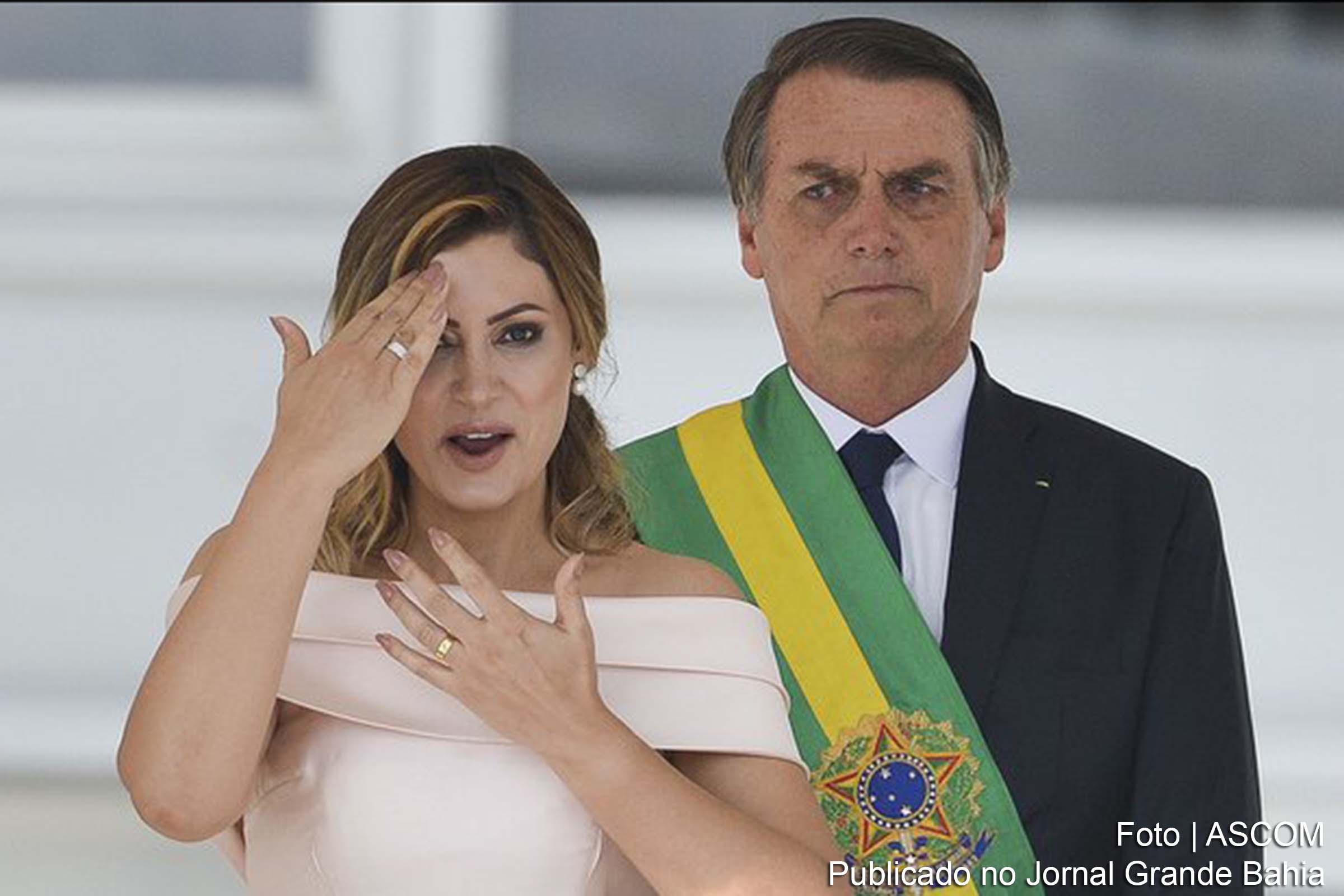 Primeira-dama Michelle Bolsonaro ao lado do presidente Jair Bolsonaro.