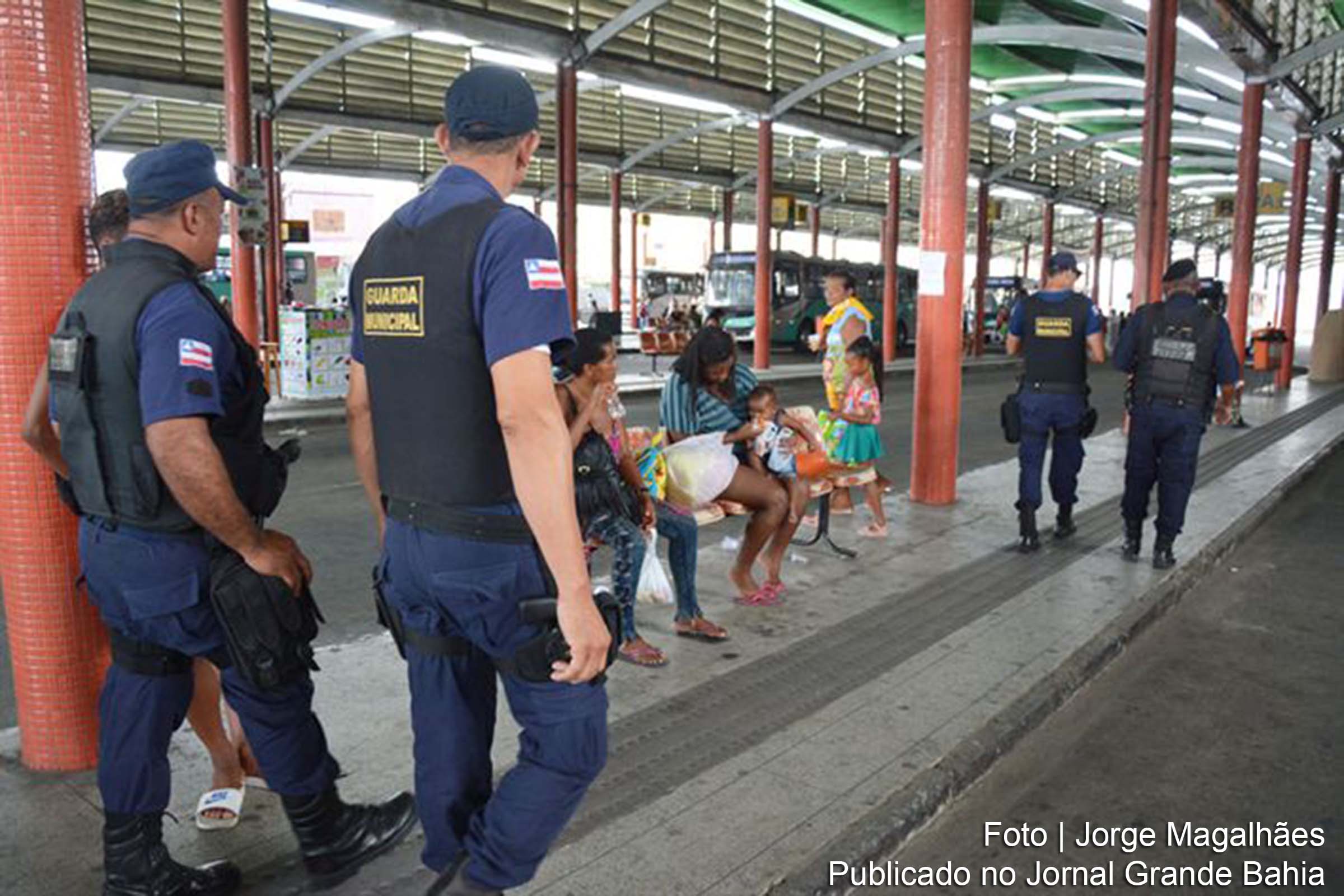 Guarda Municipal de Feira de Santana na Estação de Transbordo Central vem dando resultados positivos a para segurança dos usuários do transporte público feirense.