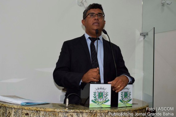 Câmara Municipal de Feira de Santana aprovou, em votação única e por unanimidade dos presentes, dois Requerimentos, de autoria do vereador Luiz Augusto de Jesus.