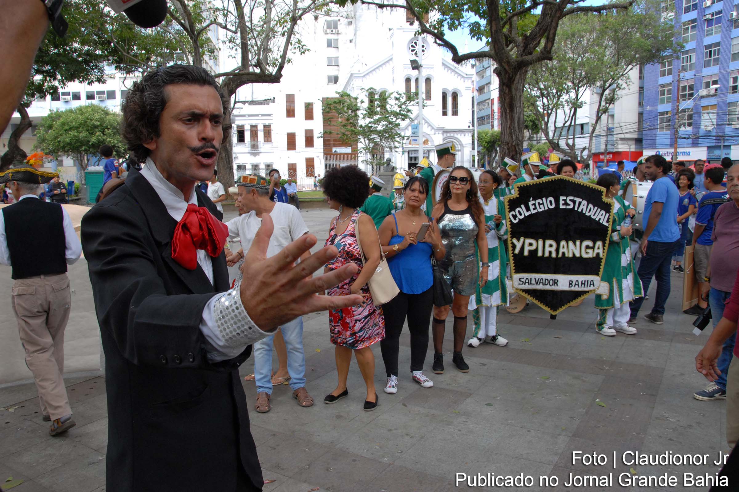 Dia da Poesia promovido na Praça da Piedade para alunos do Colégio Estadual Ypiranga.