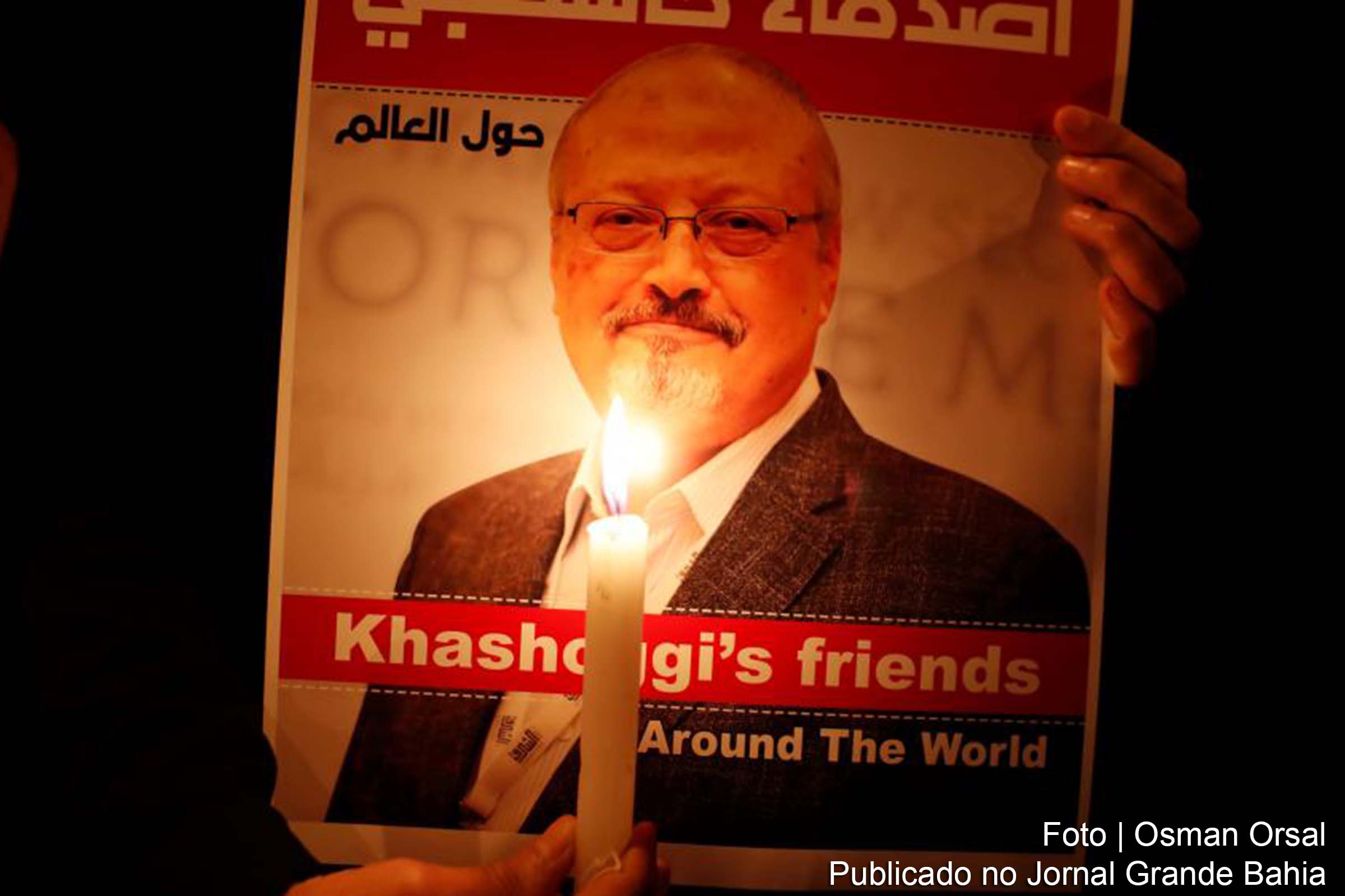 Jamal Ahmad Khashoggi foi um jornalista saudita, autor e ex-gerente geral e editor-chefe da Al-Arab News Channel. Ele também serviu como editor do jornal saudita Al Watan, transformando-o em uma plataforma para os progressistas da Arábia Saudita.
