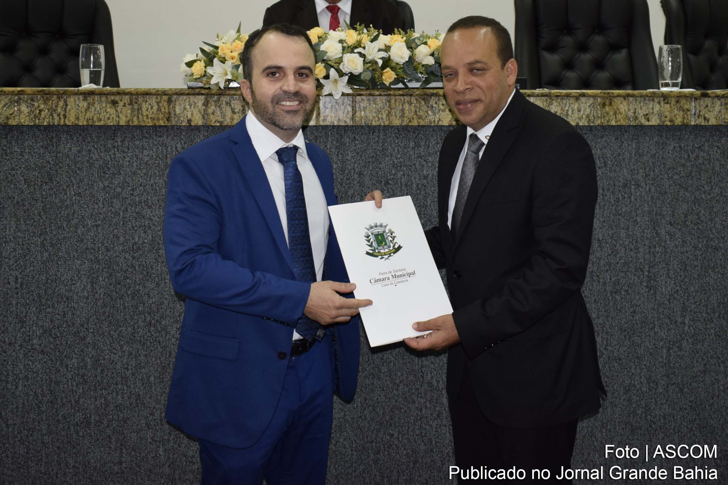 Defensor público Marcelo Santana Rocha recebeu durante sessão solene na Câmara Municipal de Feira de Santana, o título de Cidadão Feirense.