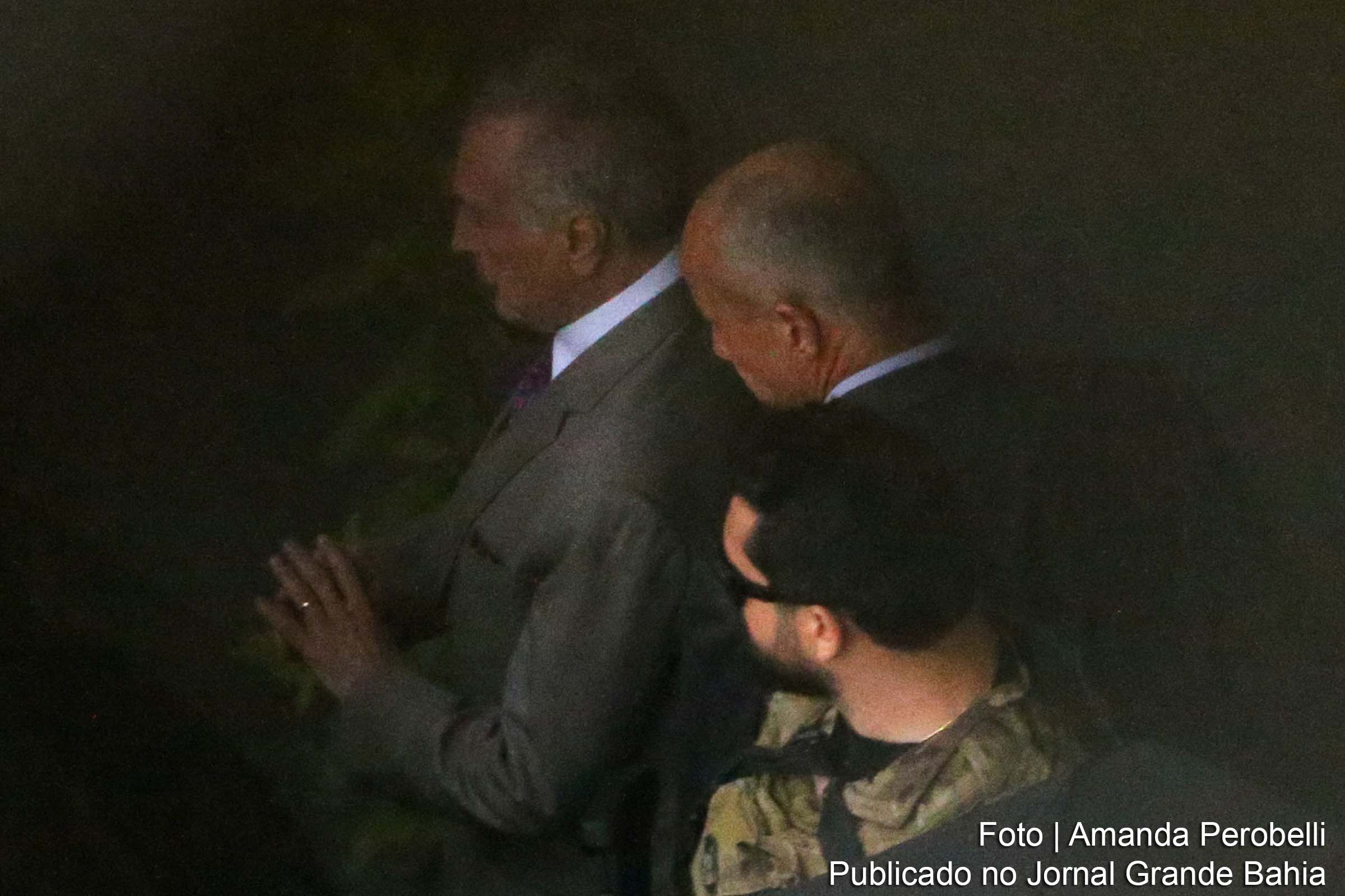 Ex-presidente Michel Temer foi preso preventivamente, em São Paulo. A Polícia Federal levou Temer para o Aeroporto Internacional de Guarulhos, de onde segue para o Rio de Janeiro.
