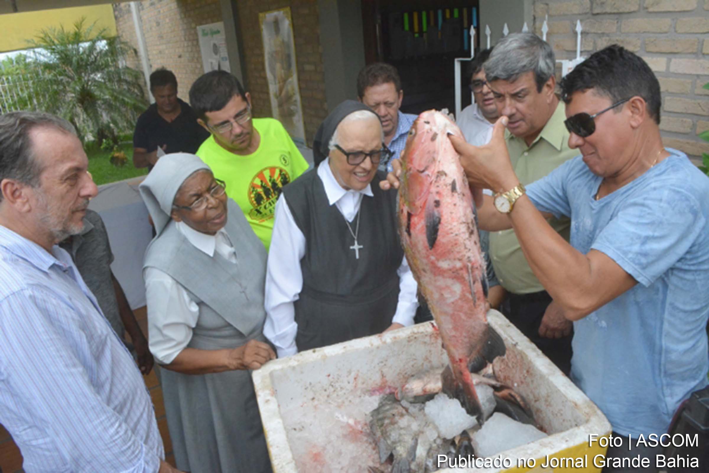 Prefeitura de Feira de Santana doou cerca de meia tonelada de peixe as instituições que prestam serviço de assistência social à idosos e crianças em Feira de Santana.