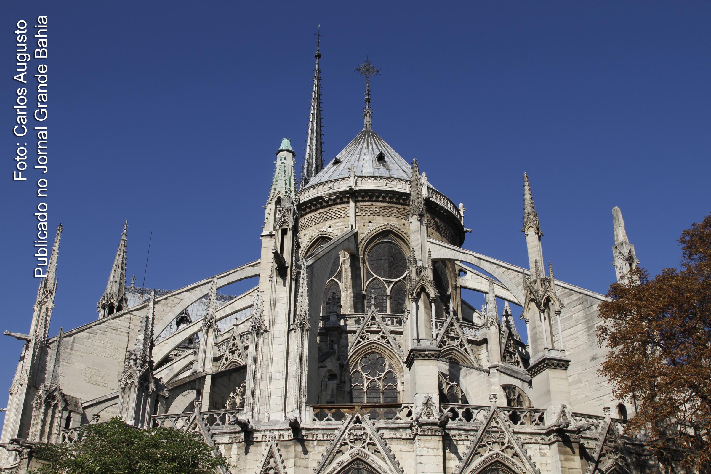 Detalhe da parte externa da Catedral de Notre-Dame de Paris.