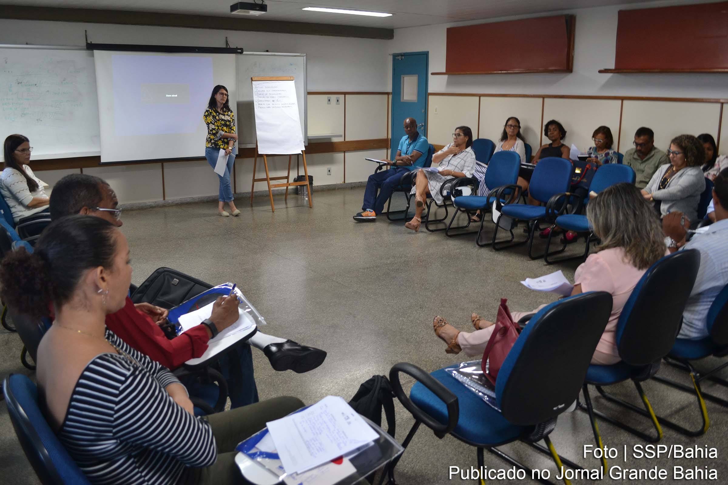 Educadores dos Núcleos Territoriais de Feira de Santana, Serrinha e Alagoinhas participam da construção do Plano de Formação.