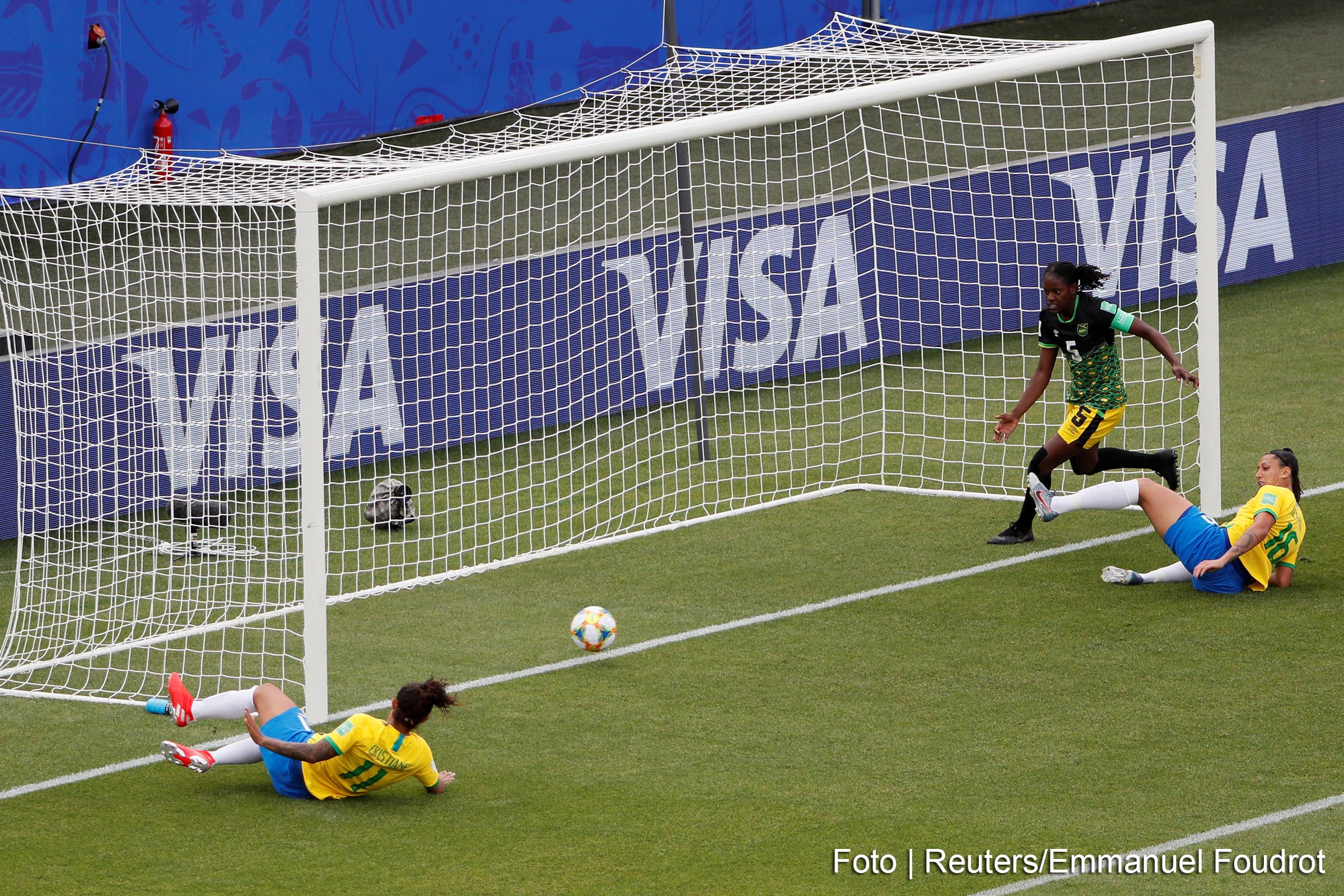 Copa do Mundo Feminina 2019: Segundo gol de Cristiane do Brasil contra a Jamaica, durante jogo realizado neste domingo (09/06/2019) no Estádio dos Alpes, em Grenoble, na França.