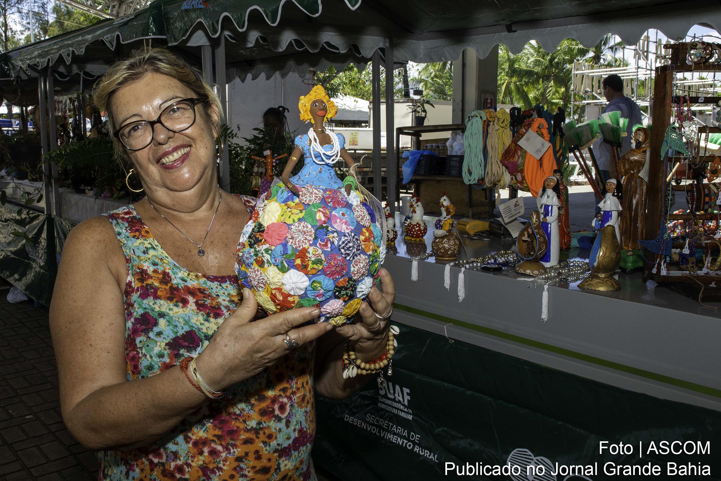 Artesanato produzido pela agricultura familiar da Bahia é destaque durante feira em Salvador.
