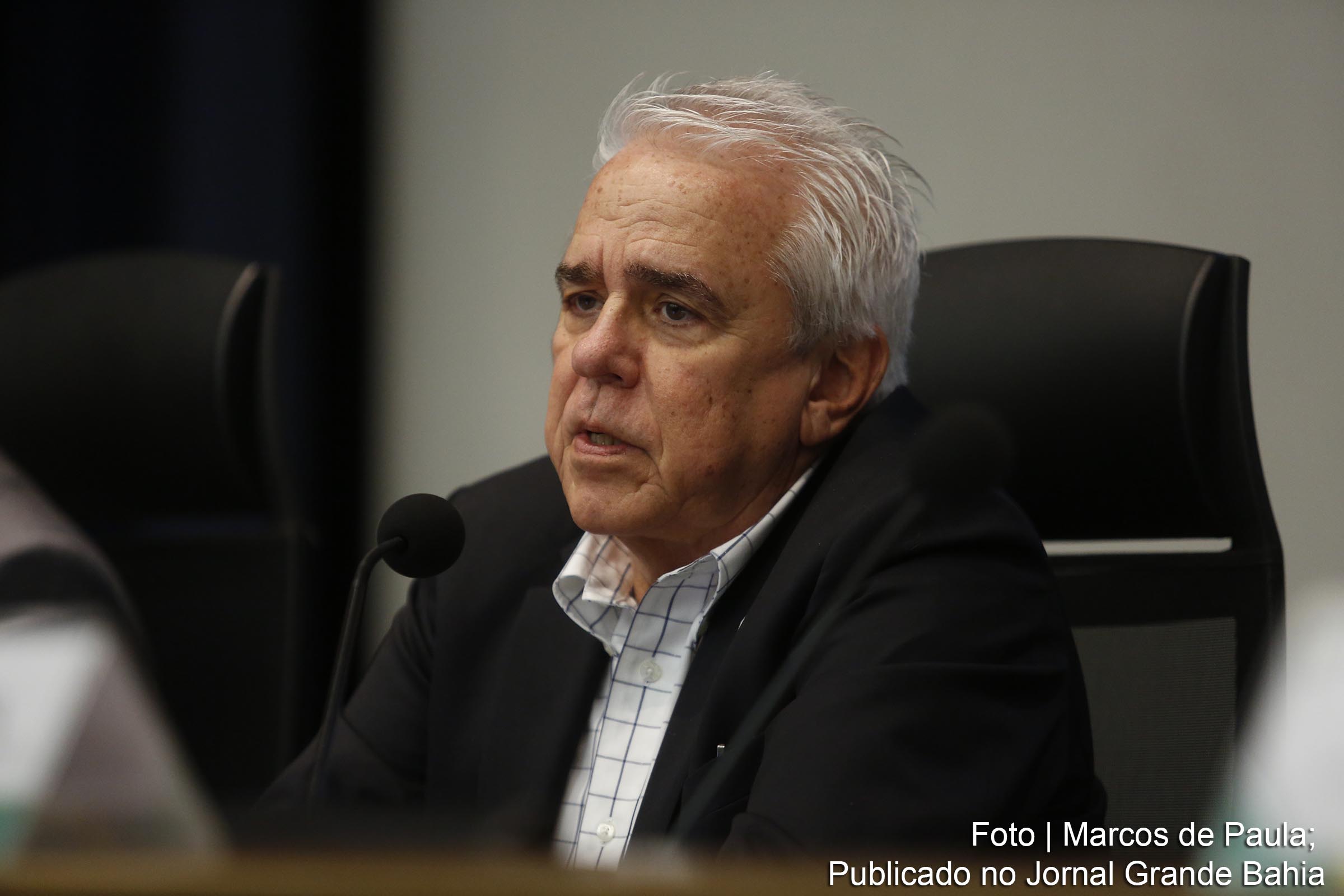 Roberto Castello Branco, presidente da Petrobras, defende política neoliberal do Governo Bolsonaro, de dolarização dos preços dos combustíveis.