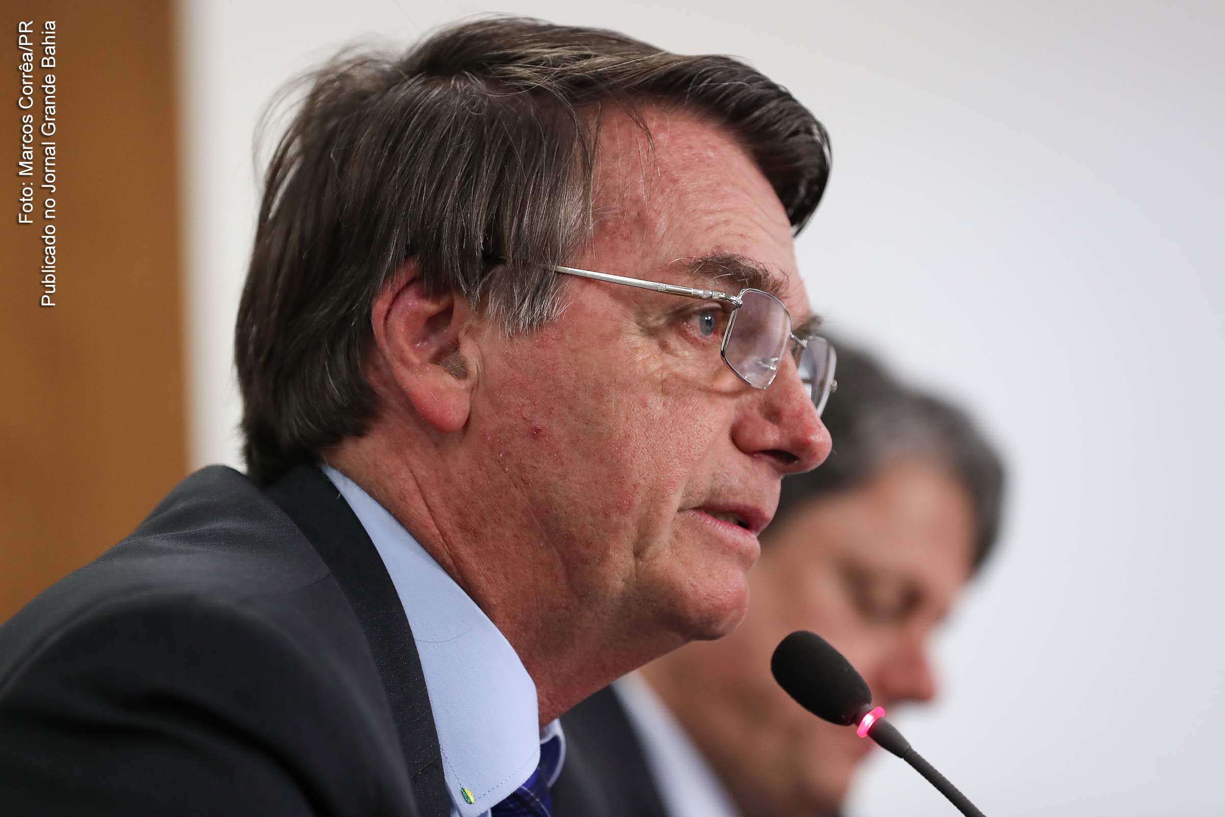 Extremista de direita, presidente Jair Bolsonaro se constitui em grave ameaça a democracia do Brasil.