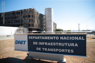 Edificio sede do Departamento Nacional de Infraestrutura de Transportes (DNIT).