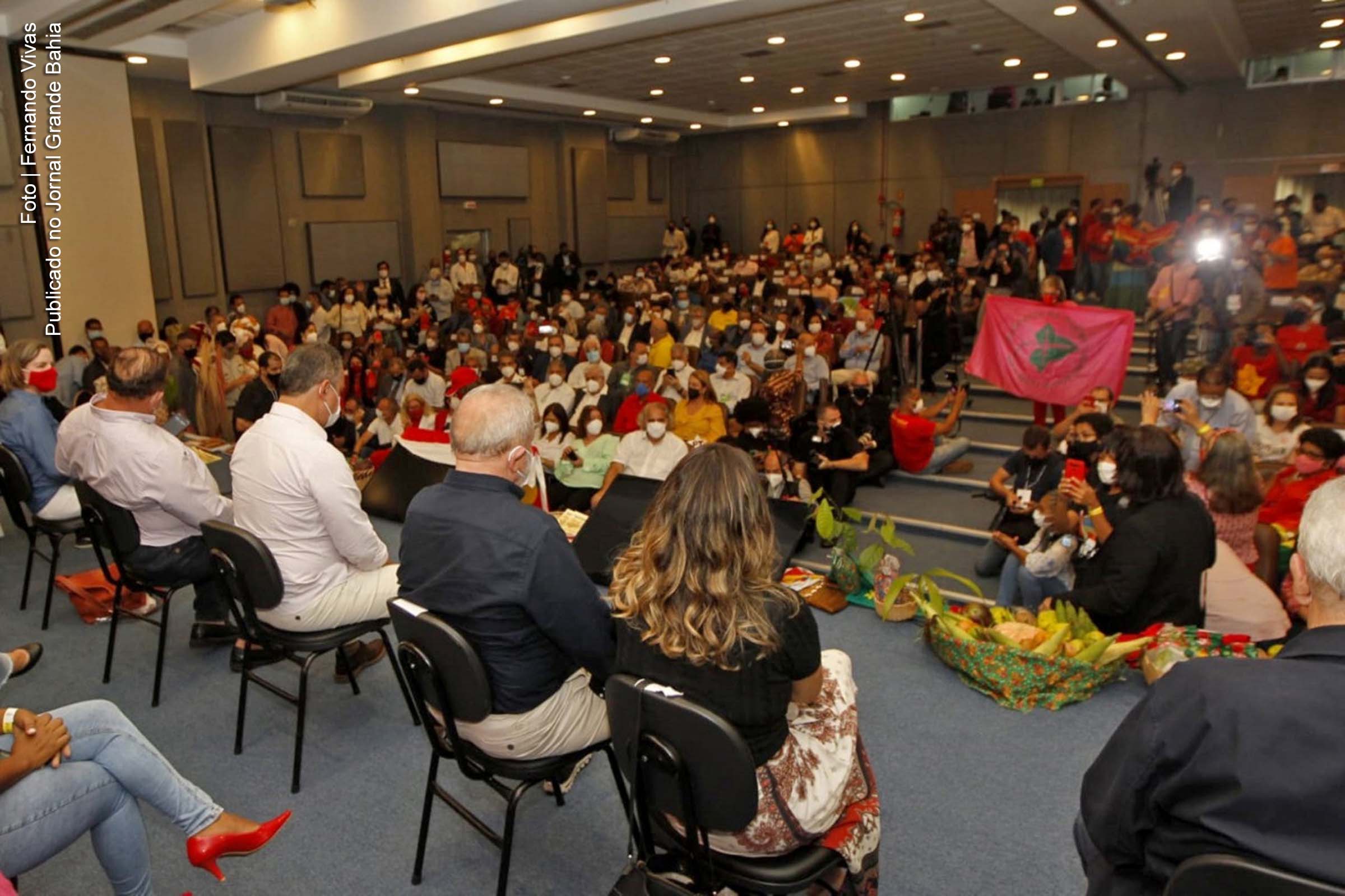Ex-presidente Lula se encontrou nesta quarta-feira (25/08/2021),  em Salvador, com movimentos sociais e organizações populares do campo e da cidade, além de lideranças políticas.