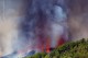 Lava e fumaça sobem após a erupção de um vulcão no parque nacional Cumbre Vieja em El Paso, nas ilhas Canárias de La Palma, em 19 de setembro de 2021.