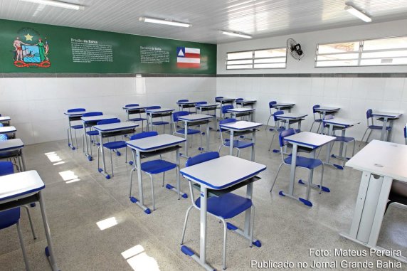 Em Salvador, infraestrutura da rede estadual de ensino da Bahia recebe investimento.