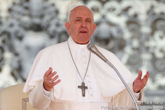 O papa proferiu o seu discurso durante encontro organizado no Vaticano sobre o tema ‘Fé e ciência: rumo à COP26’.