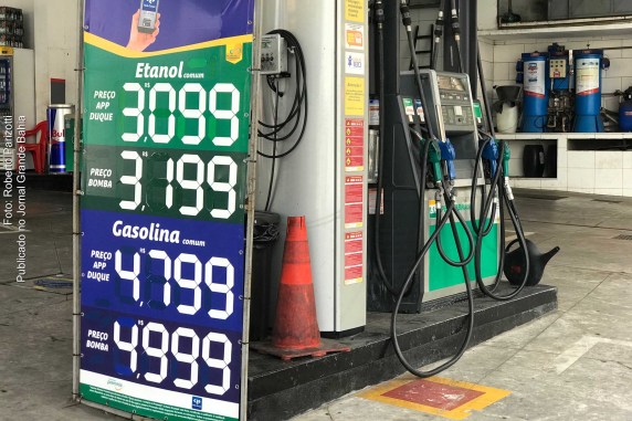 Preço dos combustíveis em fevereiro de 2021.