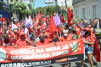 Servidores federais realizam mobilização por reajuste salarial, nesta segunda-feira (24/01/2022), em Salvador.