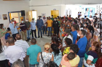 Prefeito Colbert Martins entrega creche no Bairro Mangabeira, em Feira de Santana.